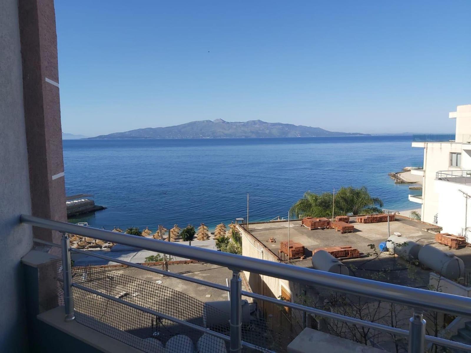 Susy Sea View Apartment Sarandë Exteriör bild